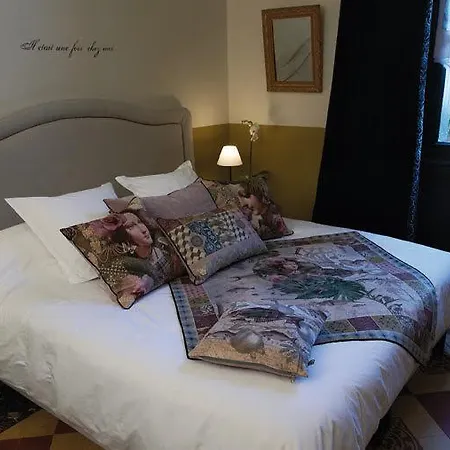 Il Etait Une Fois Chez Moi Frühstückspension Le Loroux-Bottereau